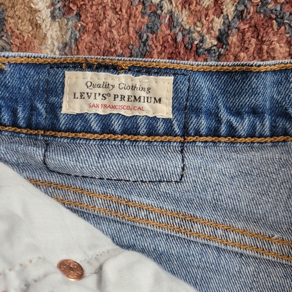 Levis Ribcage Denim Raw Hem Blue Jean Shorts Size 29 Button Fly - Picture 4 of 11